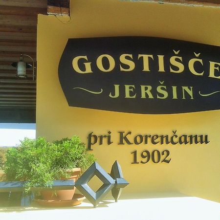 Guesthouse Jersin Logatec Bagian luar foto